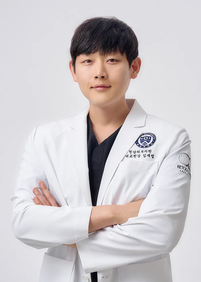 <small>代表院長 Dr. Kim Jae-rim